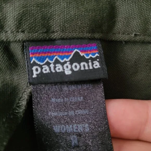 PATAGONIA Women's Green Hiking Pants - Picture 2 of 9